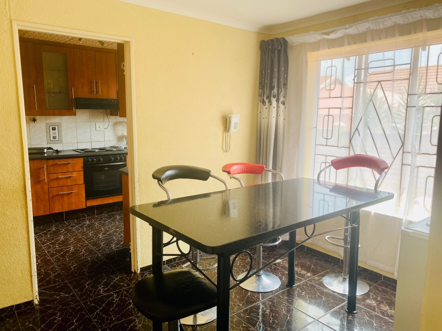 To Let 3 Bedroom Property for Rent in Geelhoutpark North West